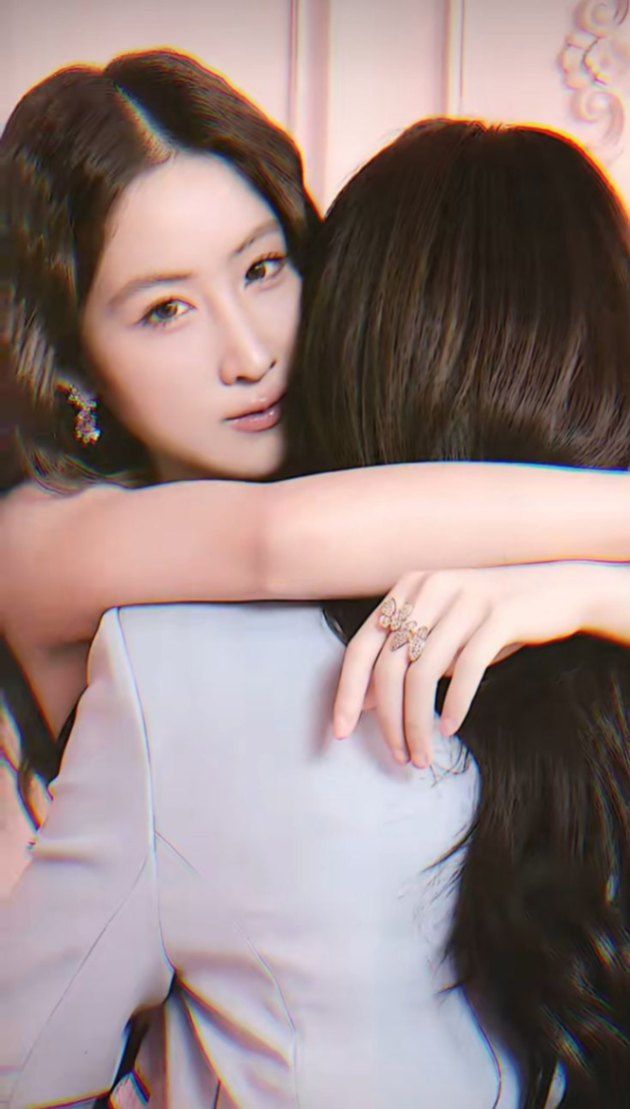 別動，她是我的律師